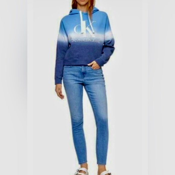 NEW Calvin Klein Jeans Women’s Monogram Logo Tie Dye Block Cropped Hoodie - Picture 2 of 7